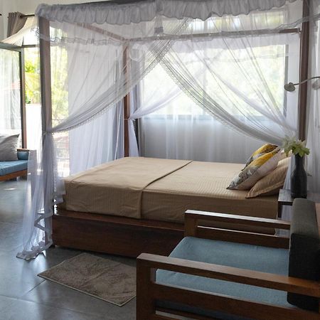 Srimany Bed & Breakfast Mirissa Exterior photo