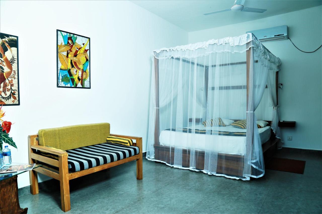 Srimany Bed & Breakfast Mirissa Exterior photo